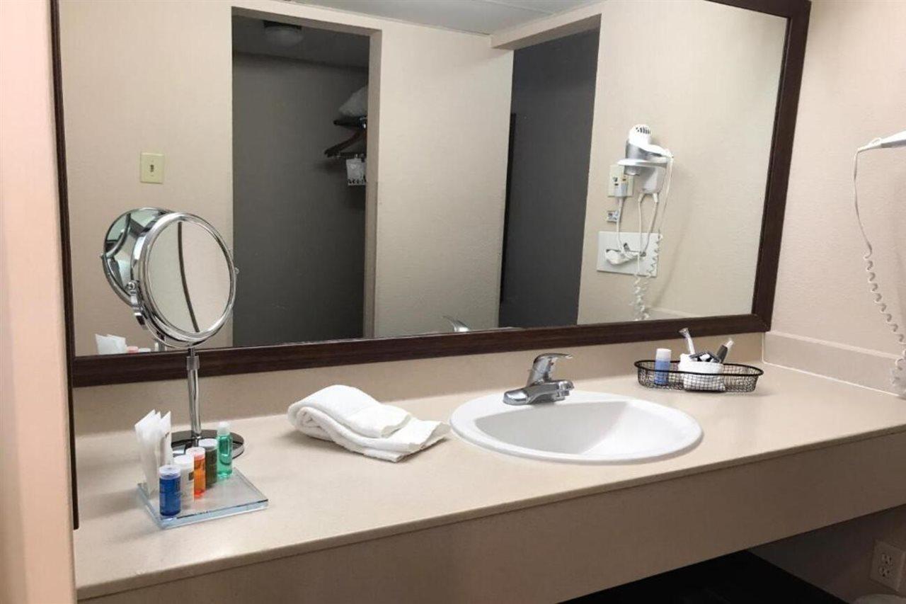 Radisson Hotel Louisville North 제퍼슨빌 객실 사진