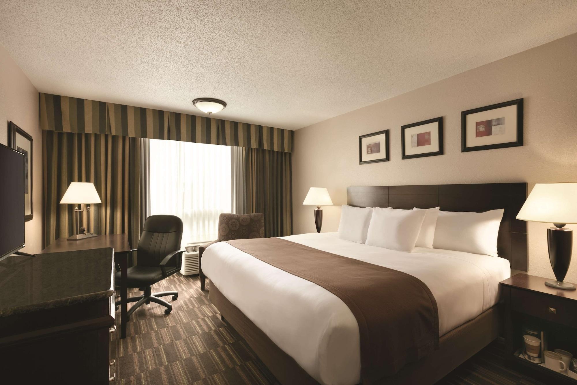 Radisson Hotel Louisville North 제퍼슨빌 객실 사진