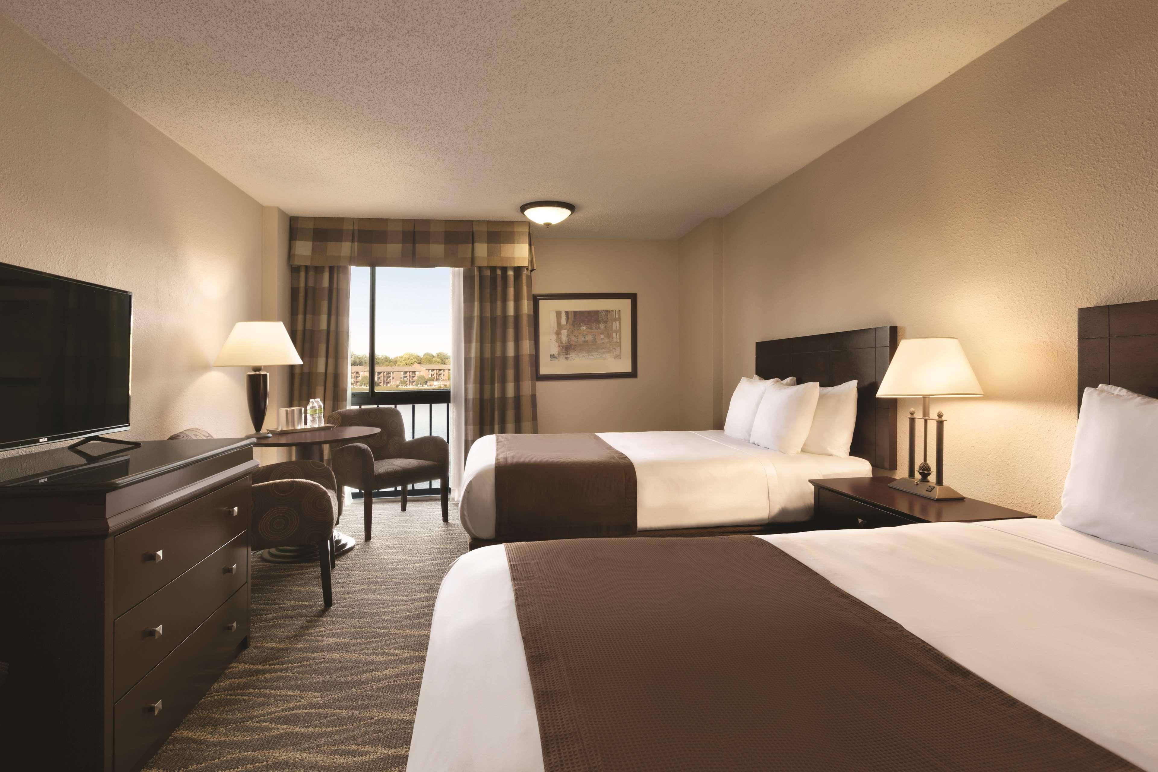 Radisson Hotel Louisville North 제퍼슨빌 객실 사진