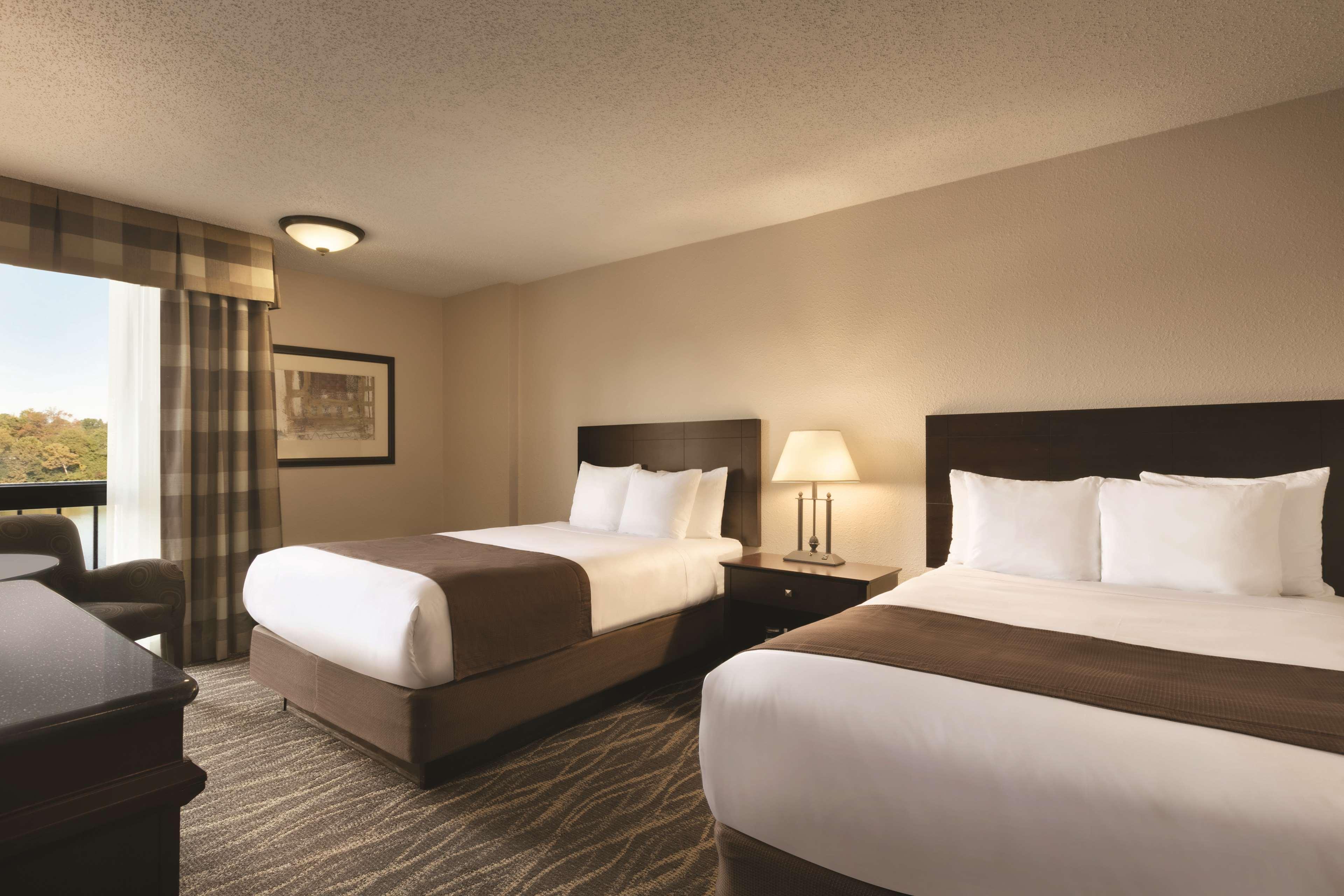 Radisson Hotel Louisville North 제퍼슨빌 객실 사진