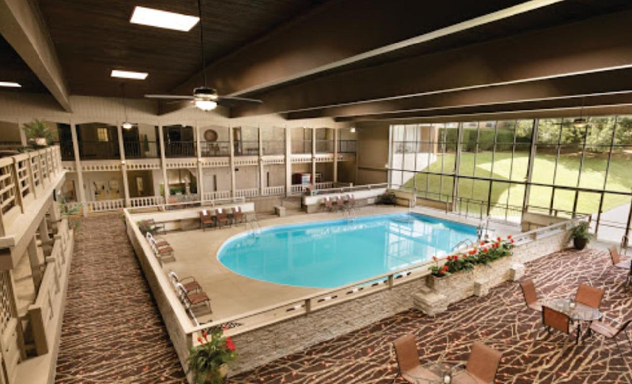 Radisson Hotel Louisville North 제퍼슨빌 외부 사진