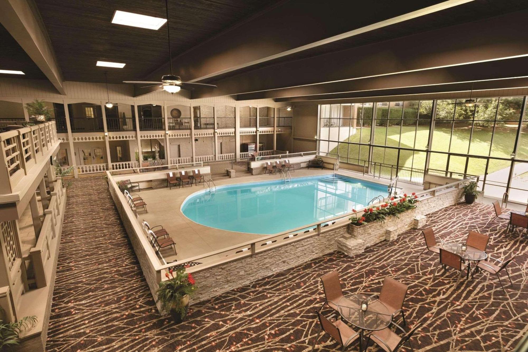 Radisson Hotel Louisville North 제퍼슨빌 외부 사진